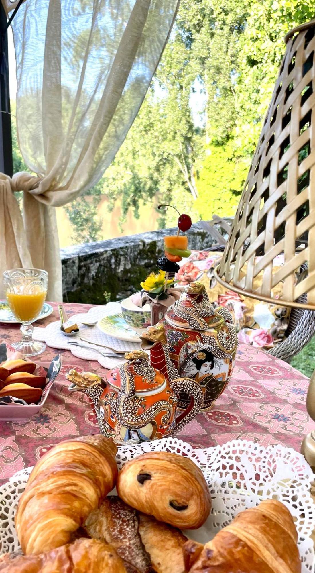 La Rebiere D'Or, B&B Et Gite Mouleydier ภายนอก รูปภาพ