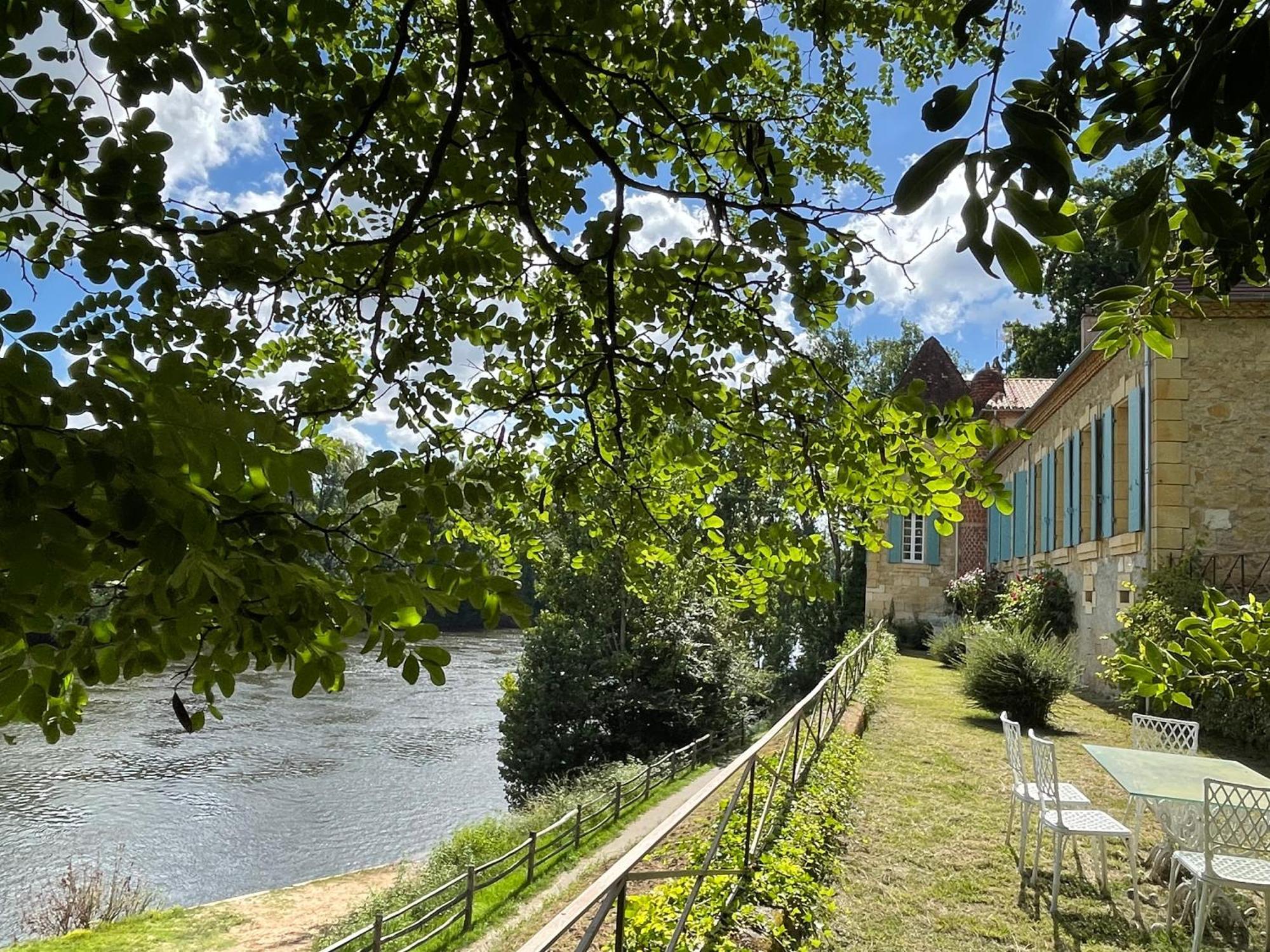 La Rebiere D'Or, B&B Et Gite Mouleydier ภายนอก รูปภาพ