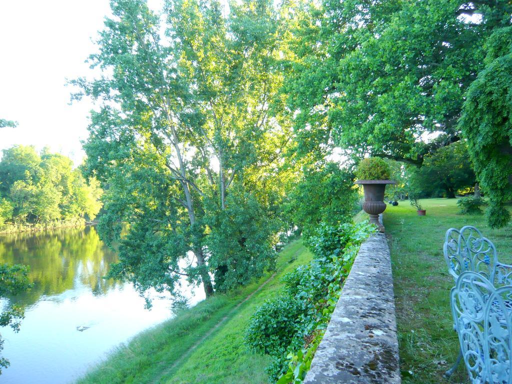 La Rebiere D'Or, B&B Et Gite Mouleydier ภายนอก รูปภาพ